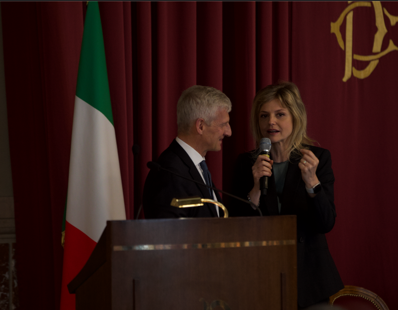 Chairman Andrea Illy with the moderator, Sarah Varetto 