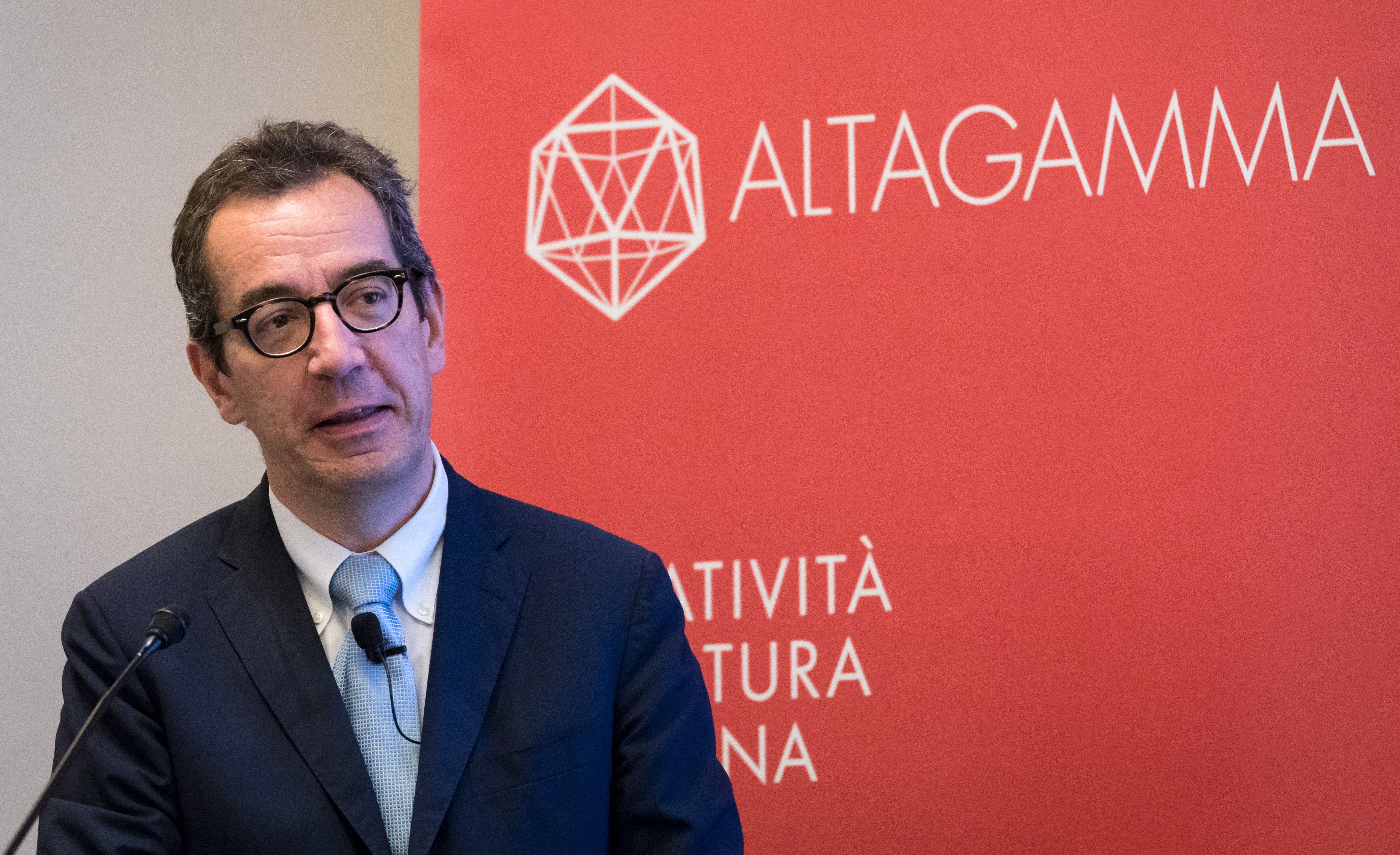 Luca Solca, EXANE BNP PARIBAS