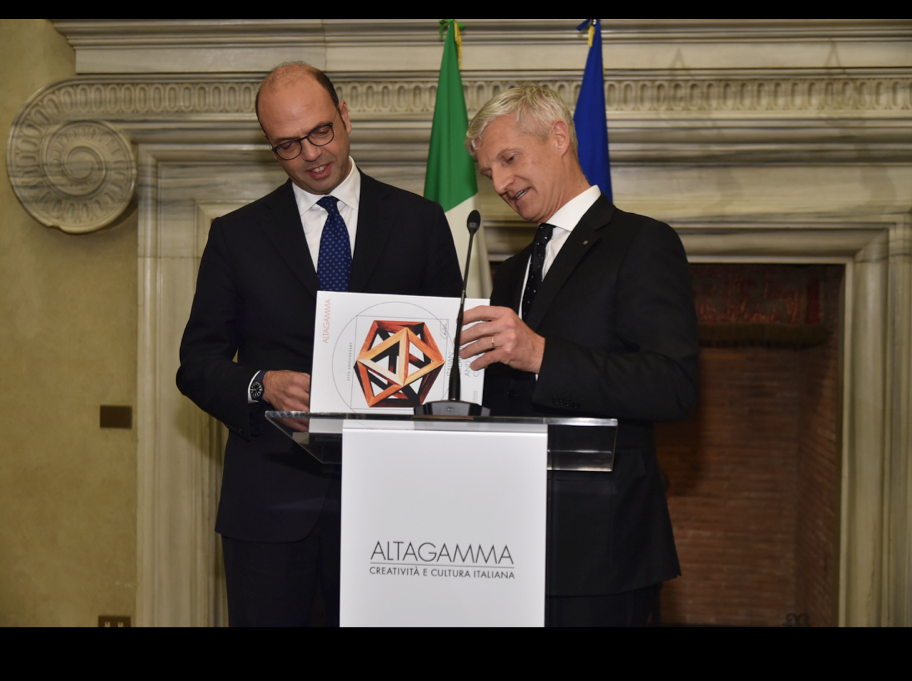 Andrea Illy consegna la Ministro Angelino Alfano copia del Volume Altagamma - Creatività e Cultura Italiana